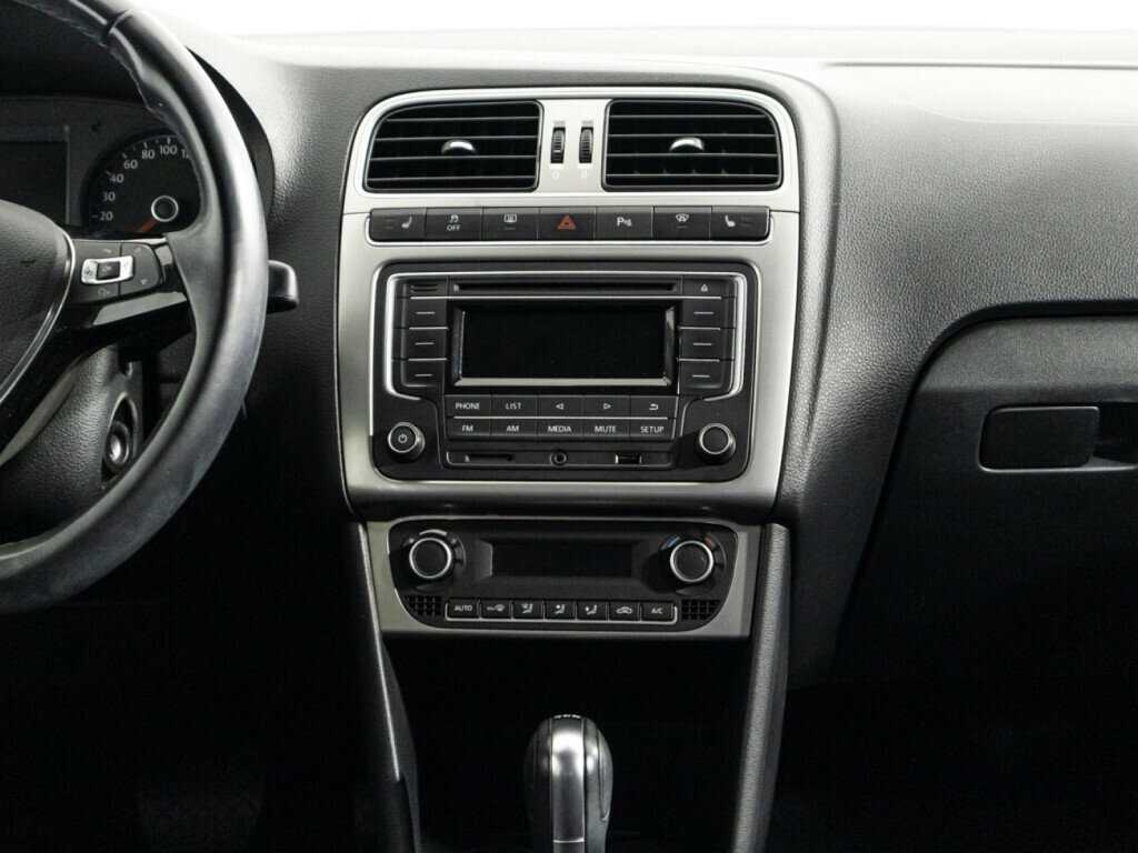 Volkswagen Polo б/у, 2017, Роботизированная. Фото: #13