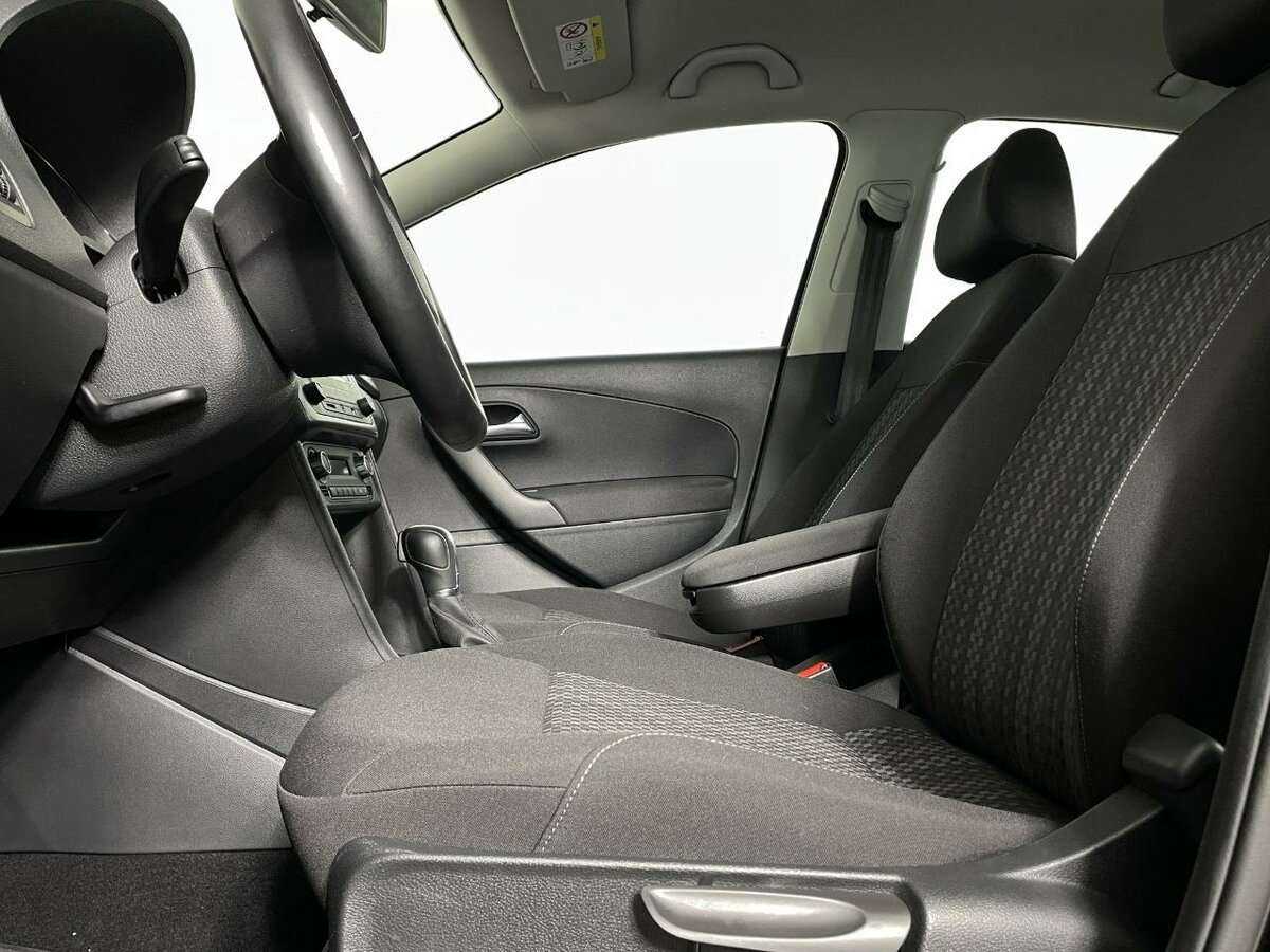 Volkswagen Polo б/у, 2019, Автоматическая. Фото: #8