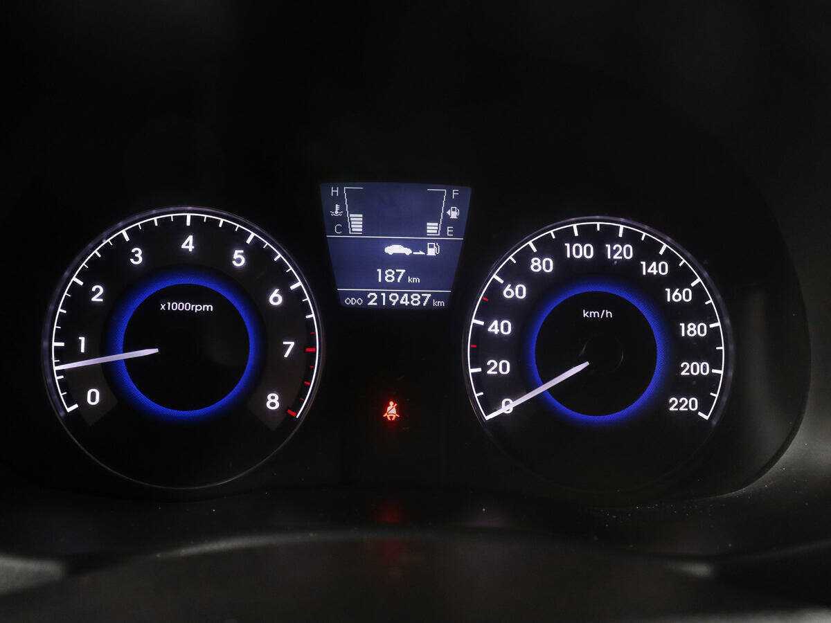 Hyundai Solaris б/у, 2013, Механическая. Фото: #8