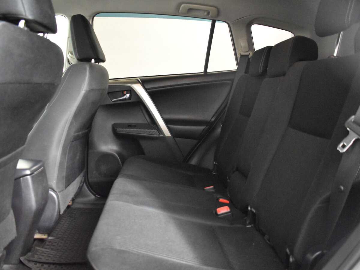 Toyota RAV4 б/у, 2015, Механическая. Фото: #6