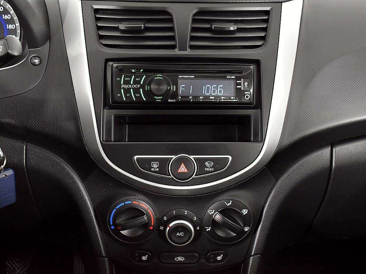 Hyundai Solaris б/у, 2014, Механическая. Фото: #12