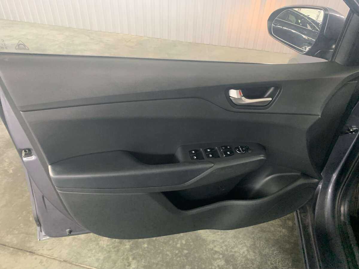 Hyundai Solaris б/у, 2021, Автоматическая. Фото: #17