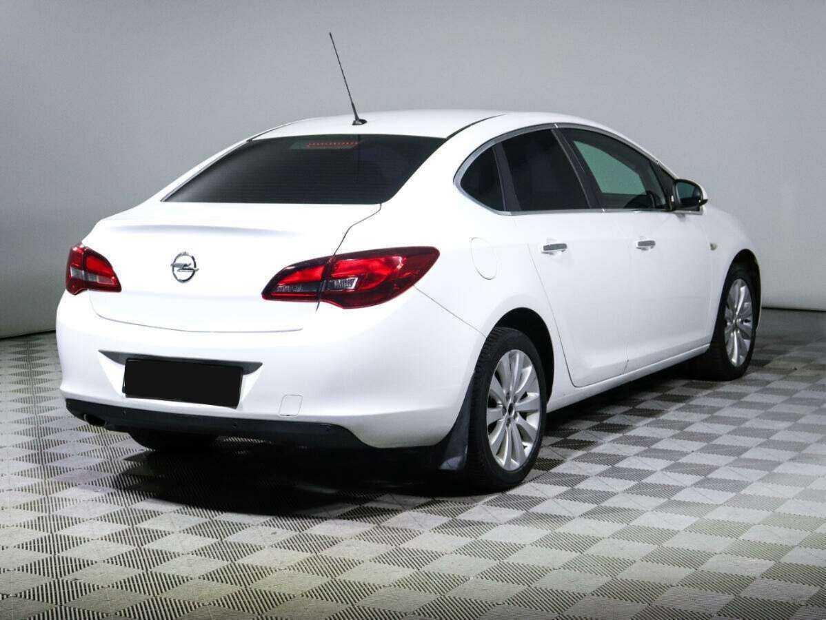 Opel Astra б/у, 2014, Автоматическая. Фото: #3