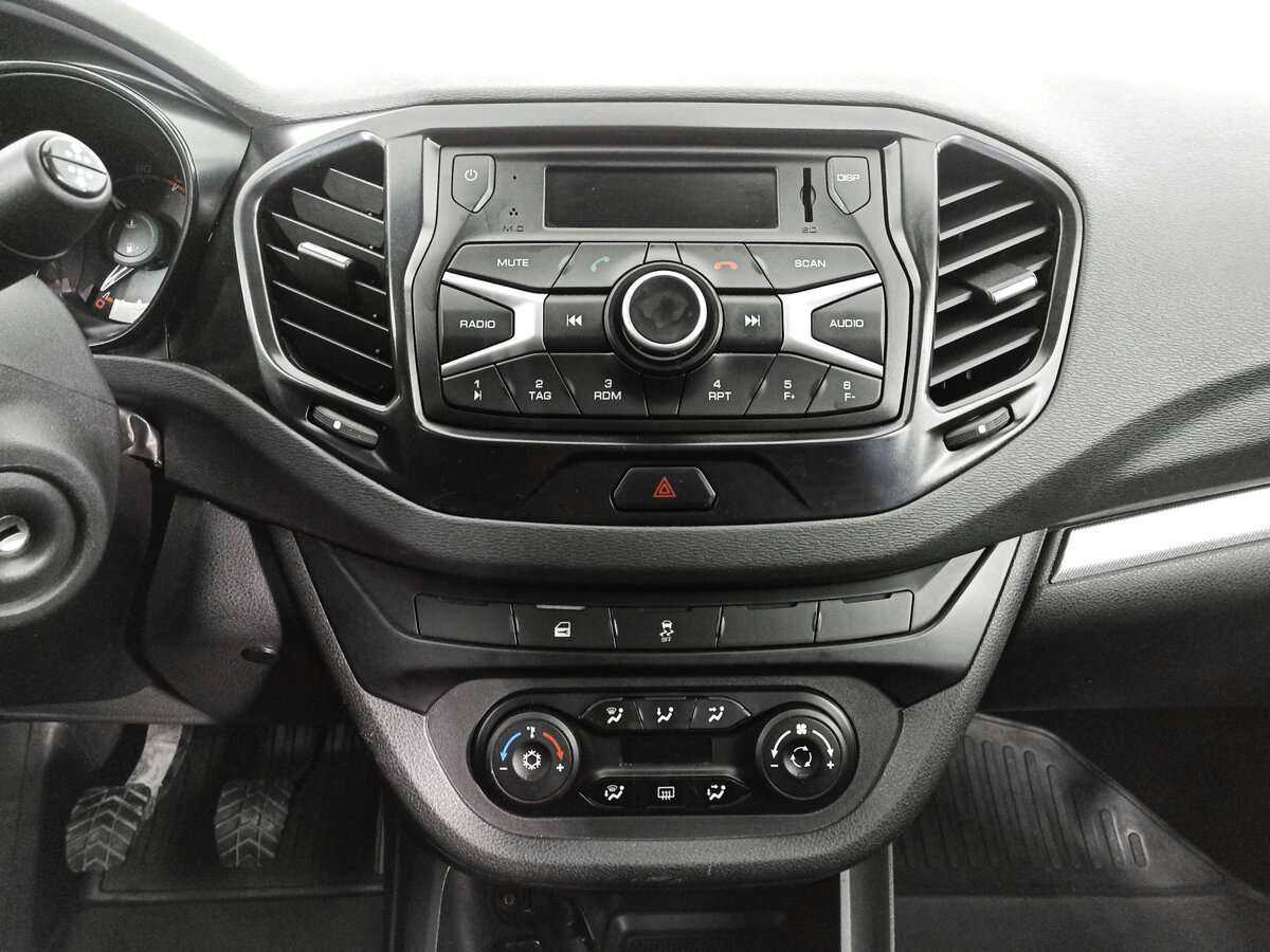 Lada (ВАЗ) Vesta б/у, 2020, Механическая. Фото: #12