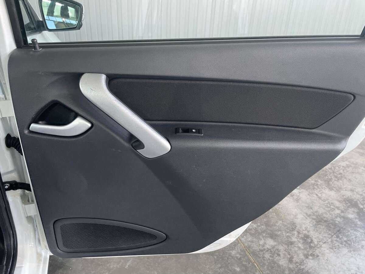 Lada (ВАЗ) Granta б/у, 2016, Механическая. Фото: #19