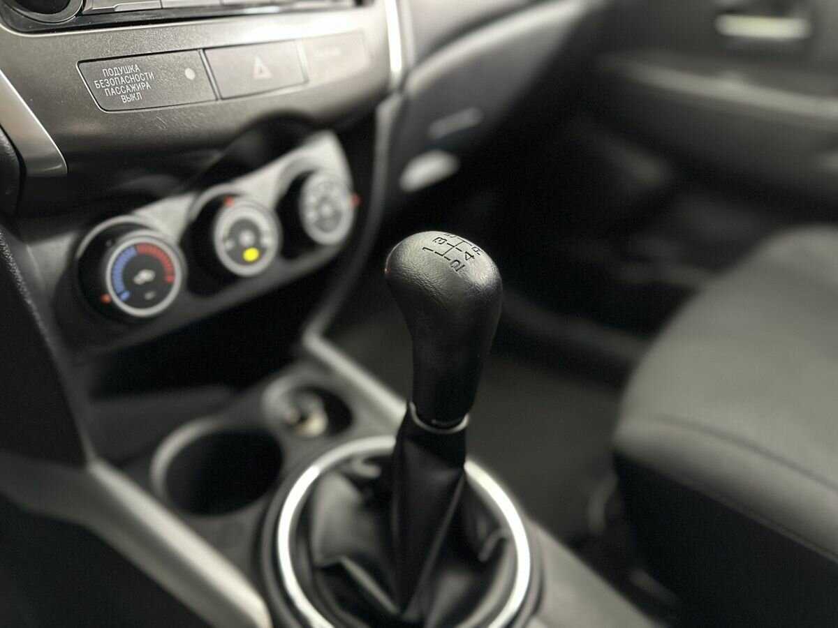 Mitsubishi ASX б/у, 2013, Механическая. Фото: #12