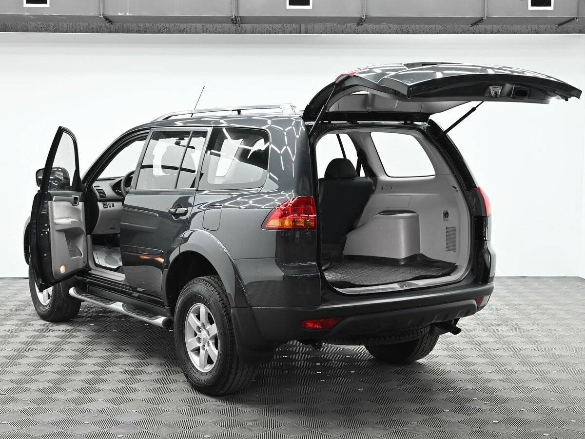 Mitsubishi Pajero Sport б/у, 2012, Механическая. Фото: #4