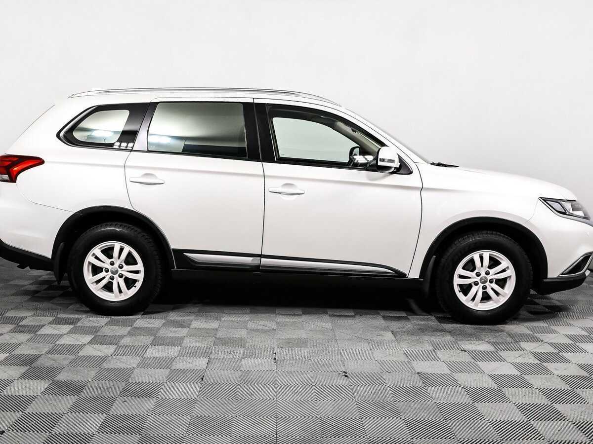 Mitsubishi Outlander б/у, 2017, Вариатор. Фото: #3