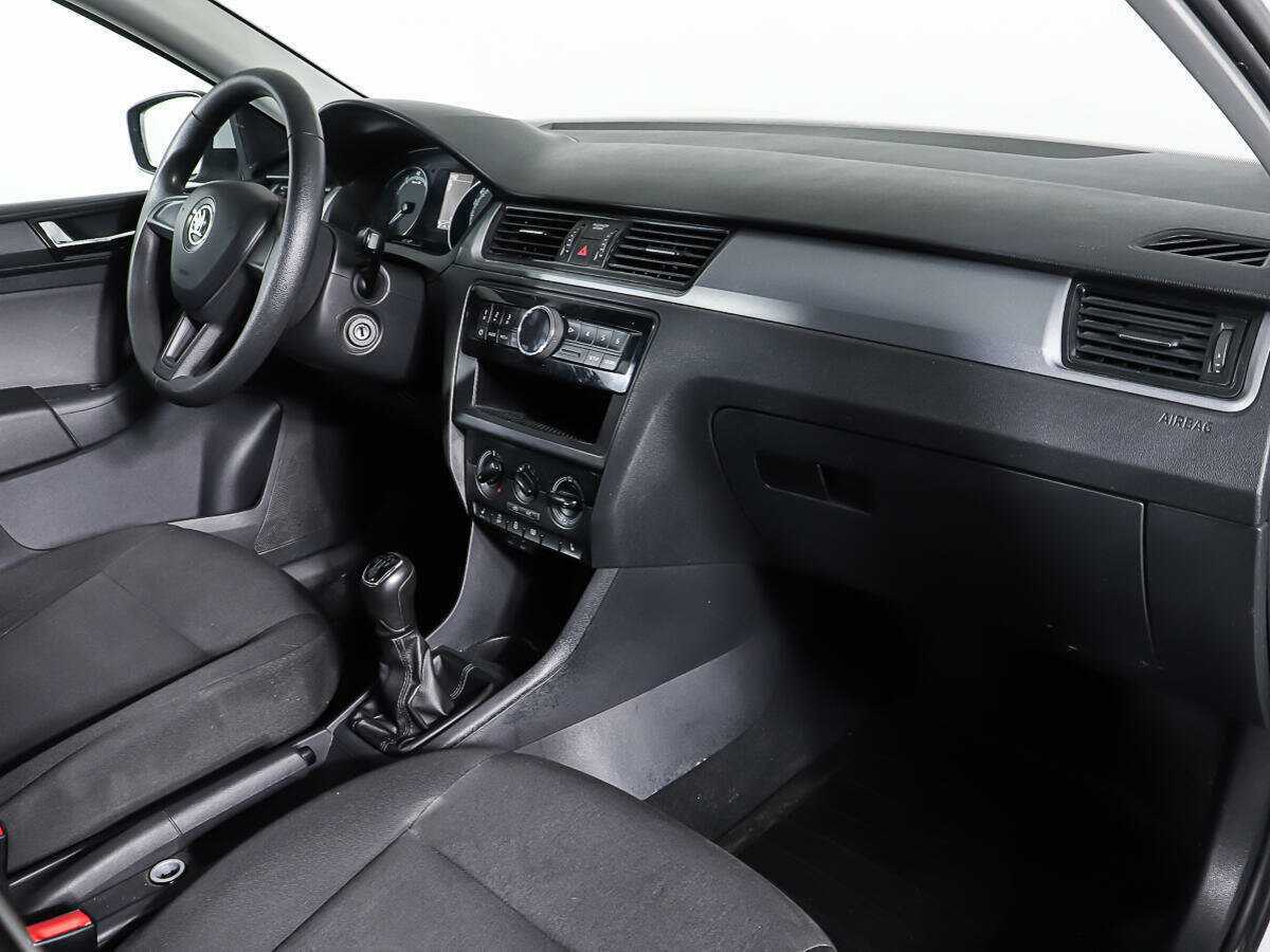 Skoda Rapid б/у, 2017, Механическая. Фото: #8