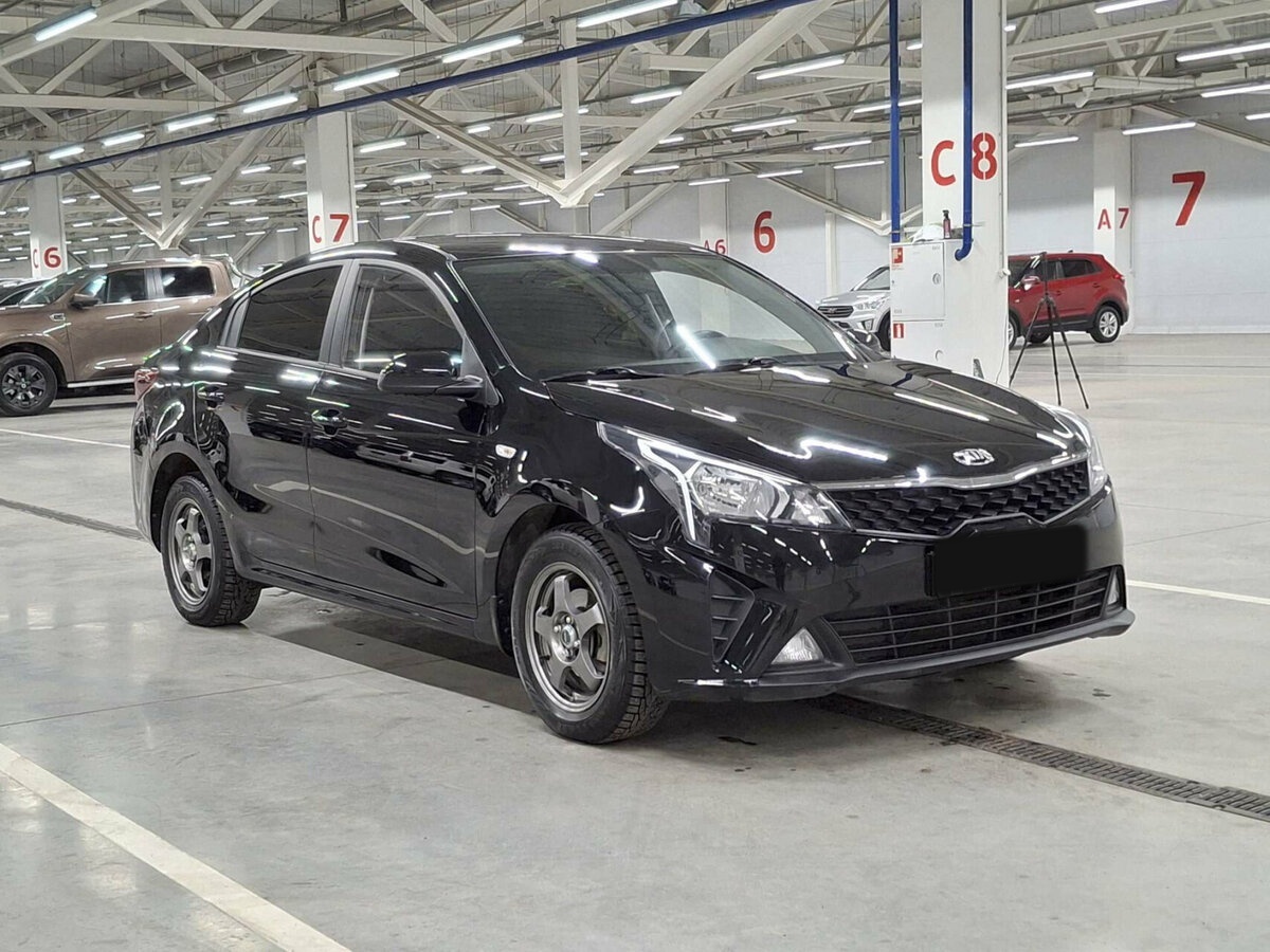Kia Rio б/у, 2021, Автоматическая. Фото: #2