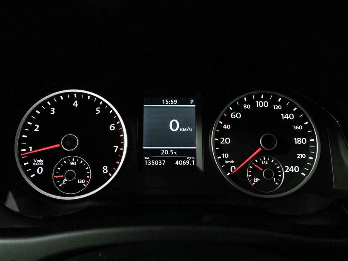 Volkswagen Tiguan б/у, 2012, Автоматическая. Фото: #11