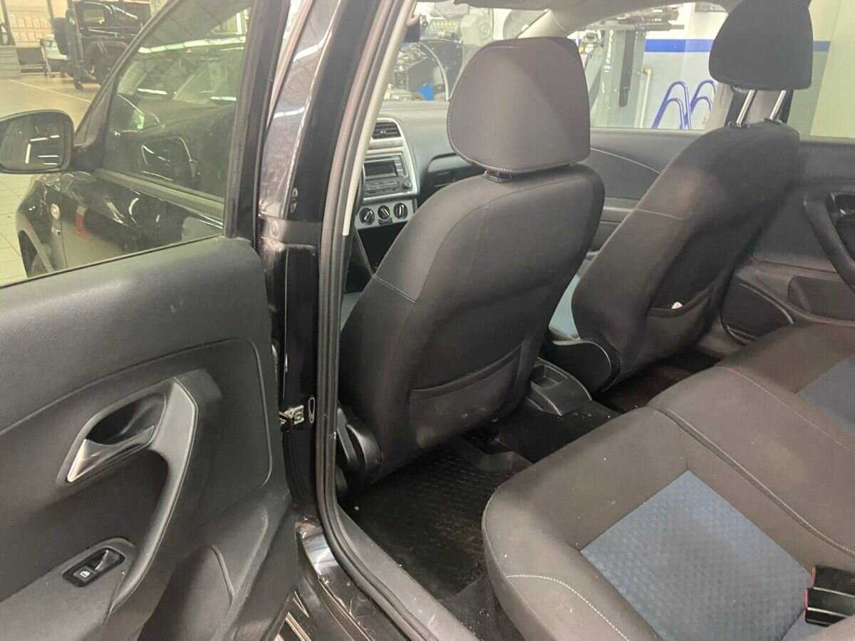 Volkswagen Polo б/у, 2013, Автоматическая. Фото: #9