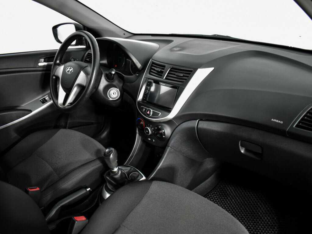 Hyundai Solaris б/у, 2013, Механическая. Фото: #7