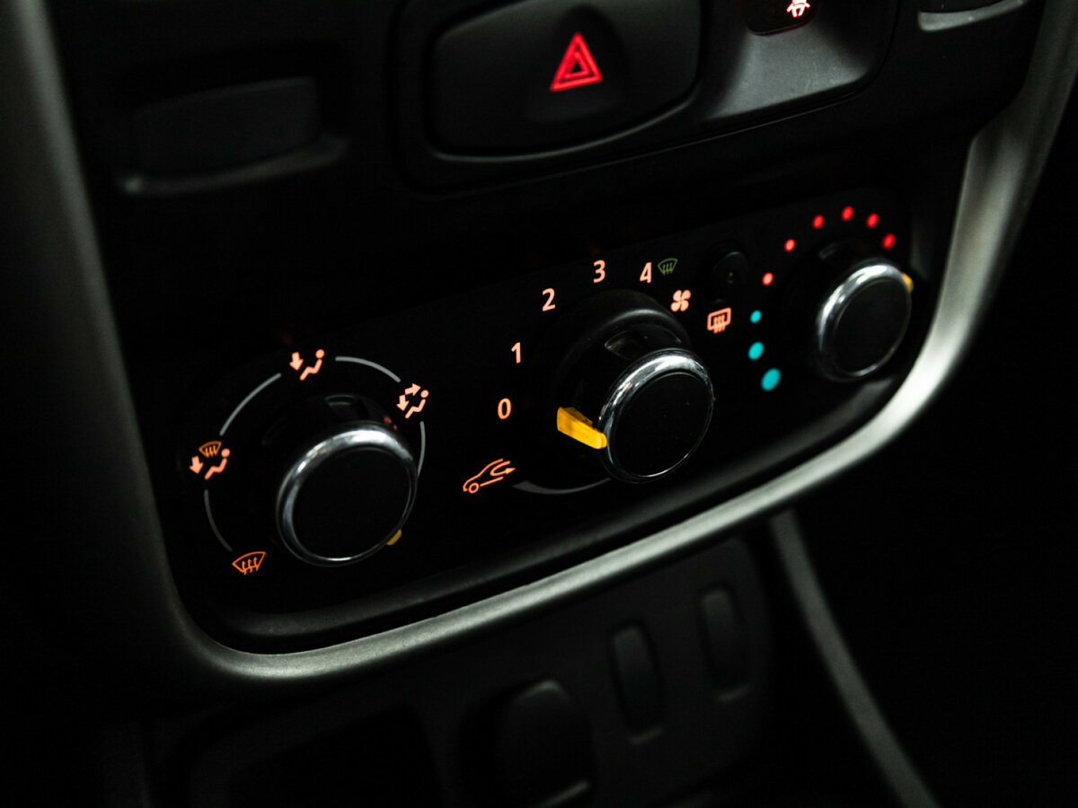 Renault Duster б/у, 2014, Механическая. Фото: #11