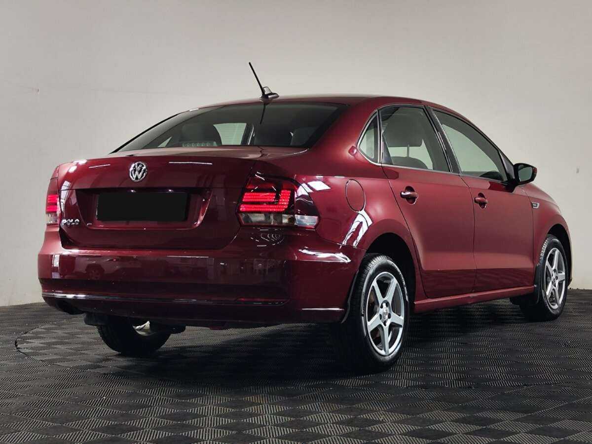 Volkswagen Polo б/у, 2018, Автоматическая. Фото: #2