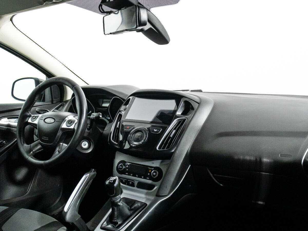 Ford Focus б/у, 2013, Механическая. Фото: #8