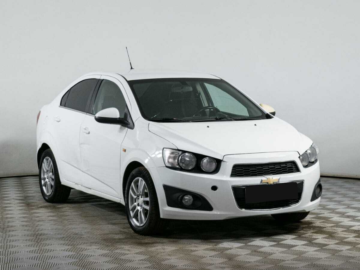 Chevrolet Aveo б/у, 2013, Механическая. Фото: #2