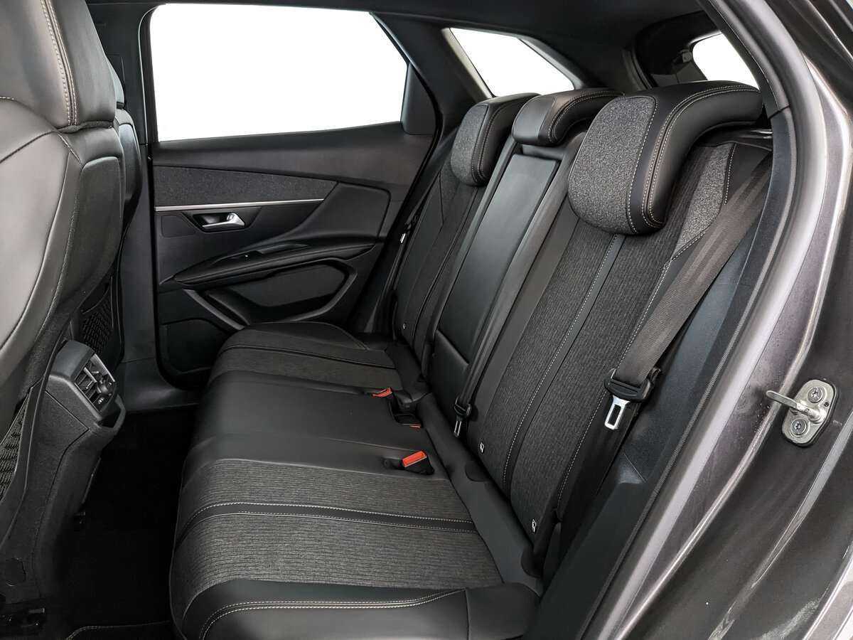 Peugeot 3008 б/у, 2018, Автоматическая. Фото: #12