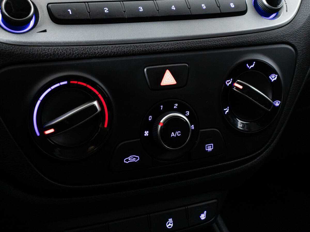 Hyundai Solaris б/у, 2017, Механическая. Фото: #14