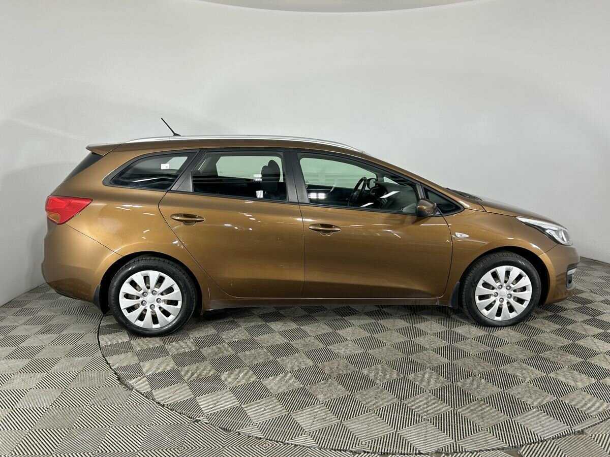 Kia Ceed б/у, 2016, Автоматическая. Фото: #2