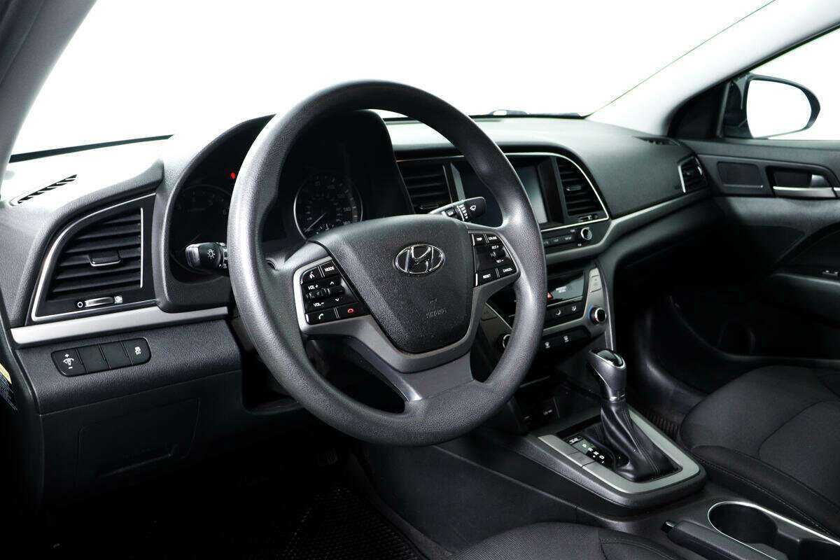 Hyundai Elantra б/у, 2018, Автоматическая. Фото: #12