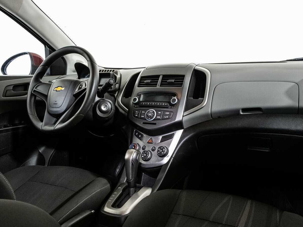 Chevrolet Aveo б/у, 2015, Автоматическая. Фото: #8