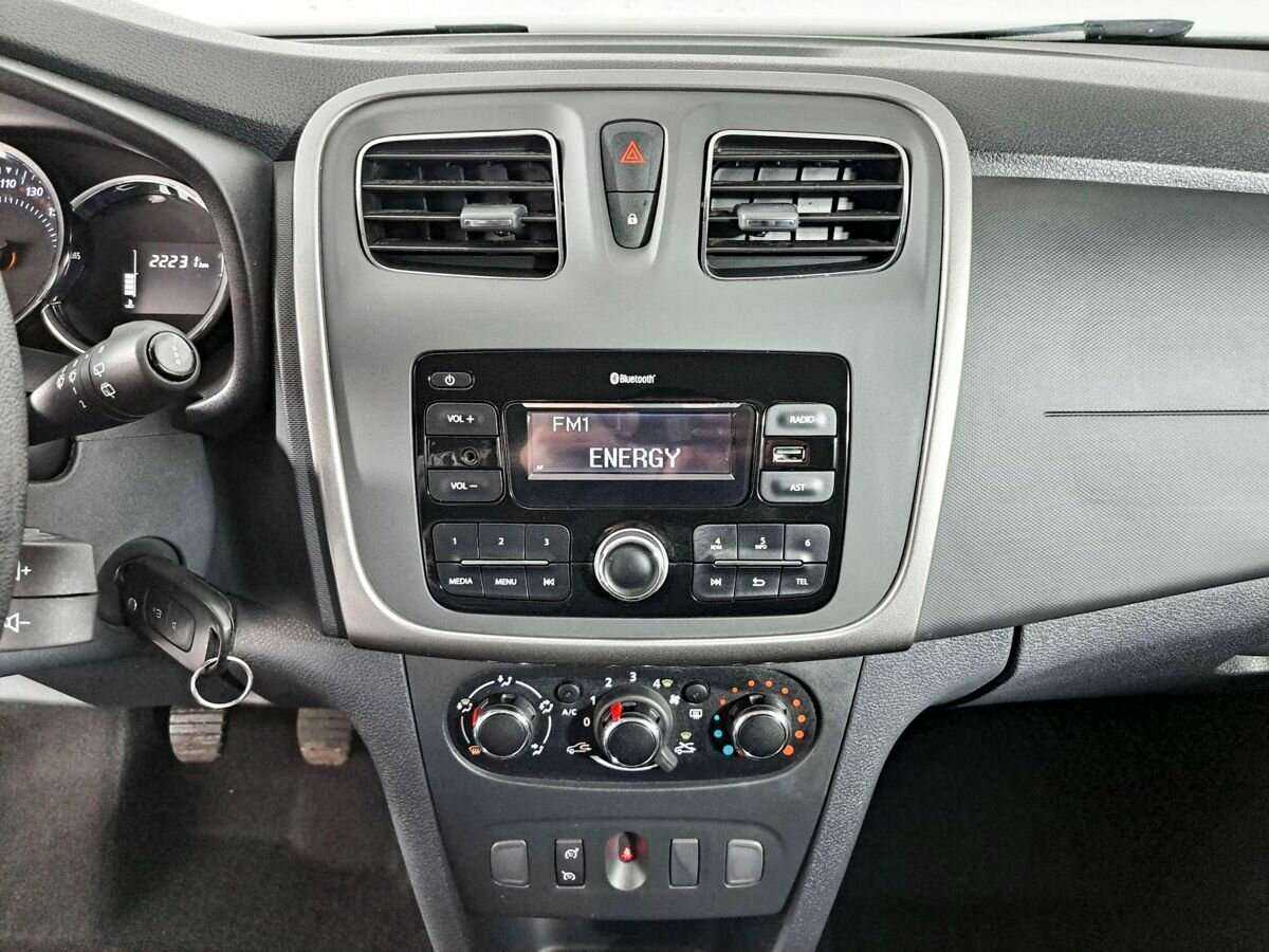 Renault Sandero б/у, 2020, Механическая. Фото: #12