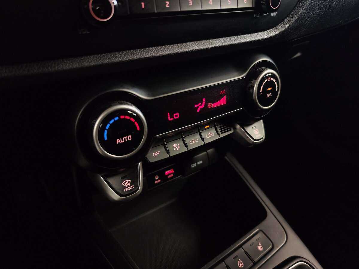 Kia Rio б/у, 2020, Механическая. Фото: #8