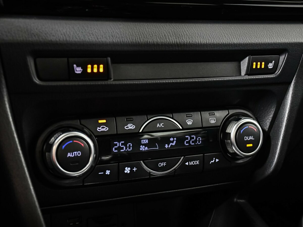 Mazda 3 б/у, 2014, Автоматическая. Фото: #12