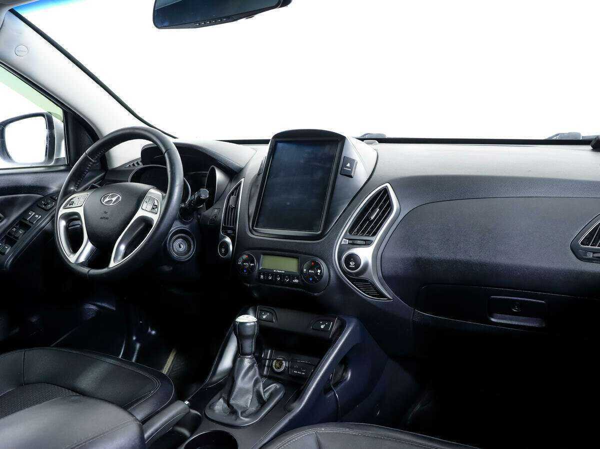 Hyundai ix35 б/у, 2012, Механическая. Фото: #8
