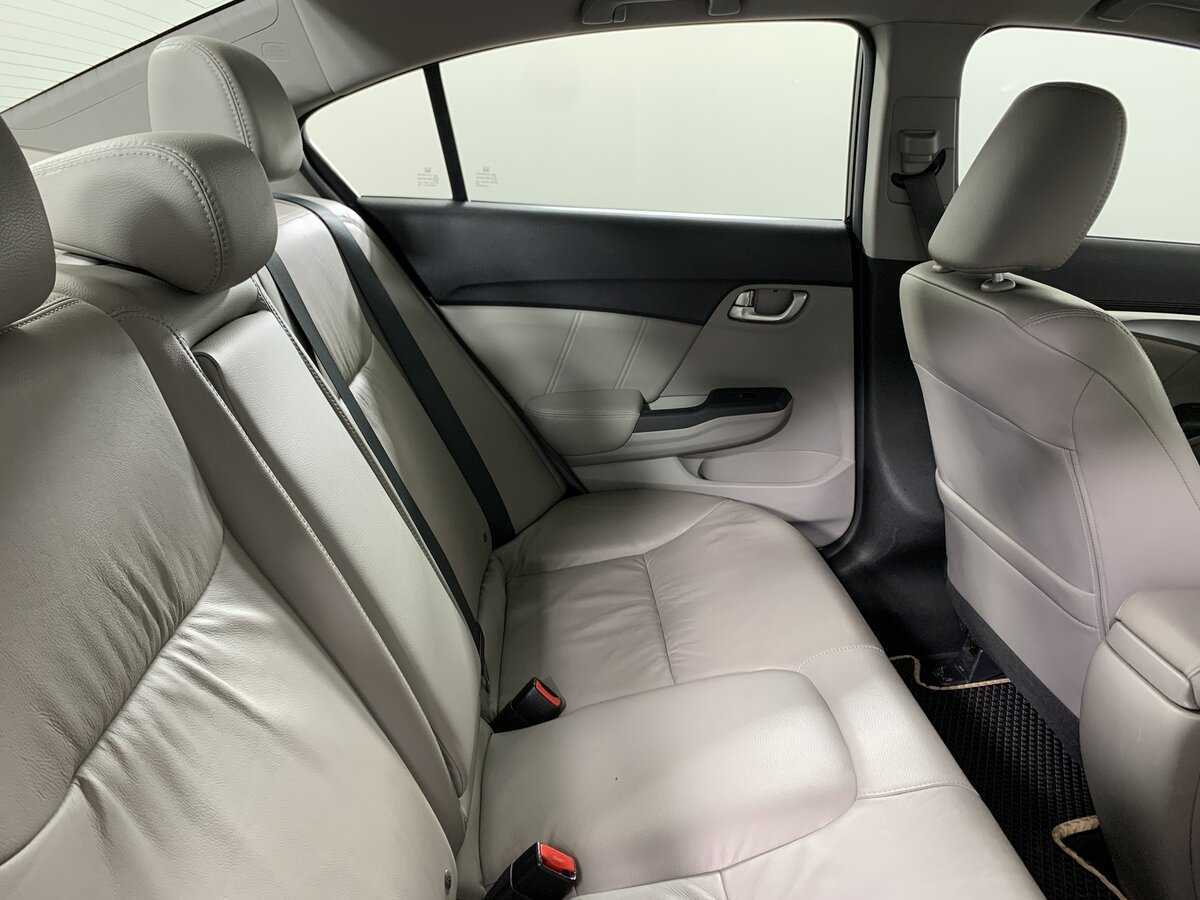 Honda Civic б/у, 2013, Автоматическая. Фото: #17