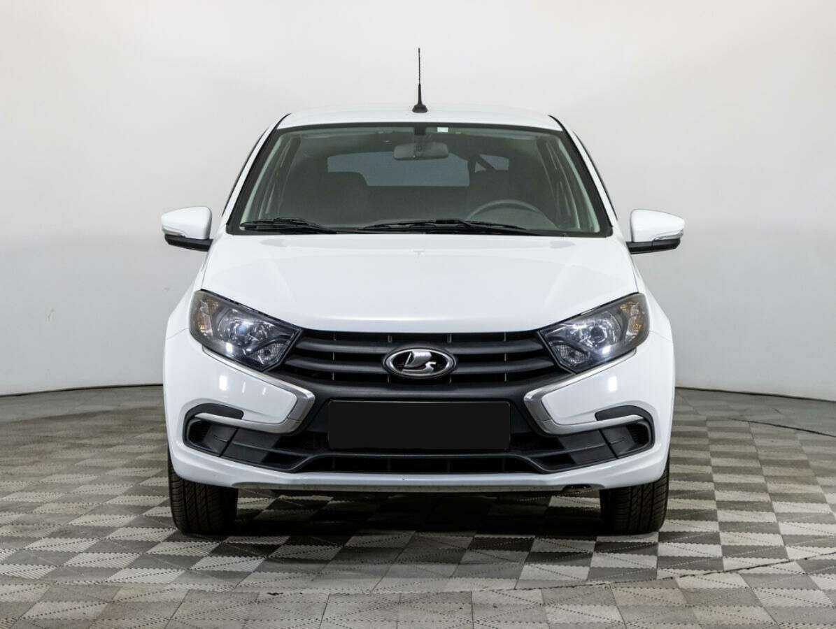 Lada (ВАЗ) Granta б/у, 2022, Механическая. Фото: #1