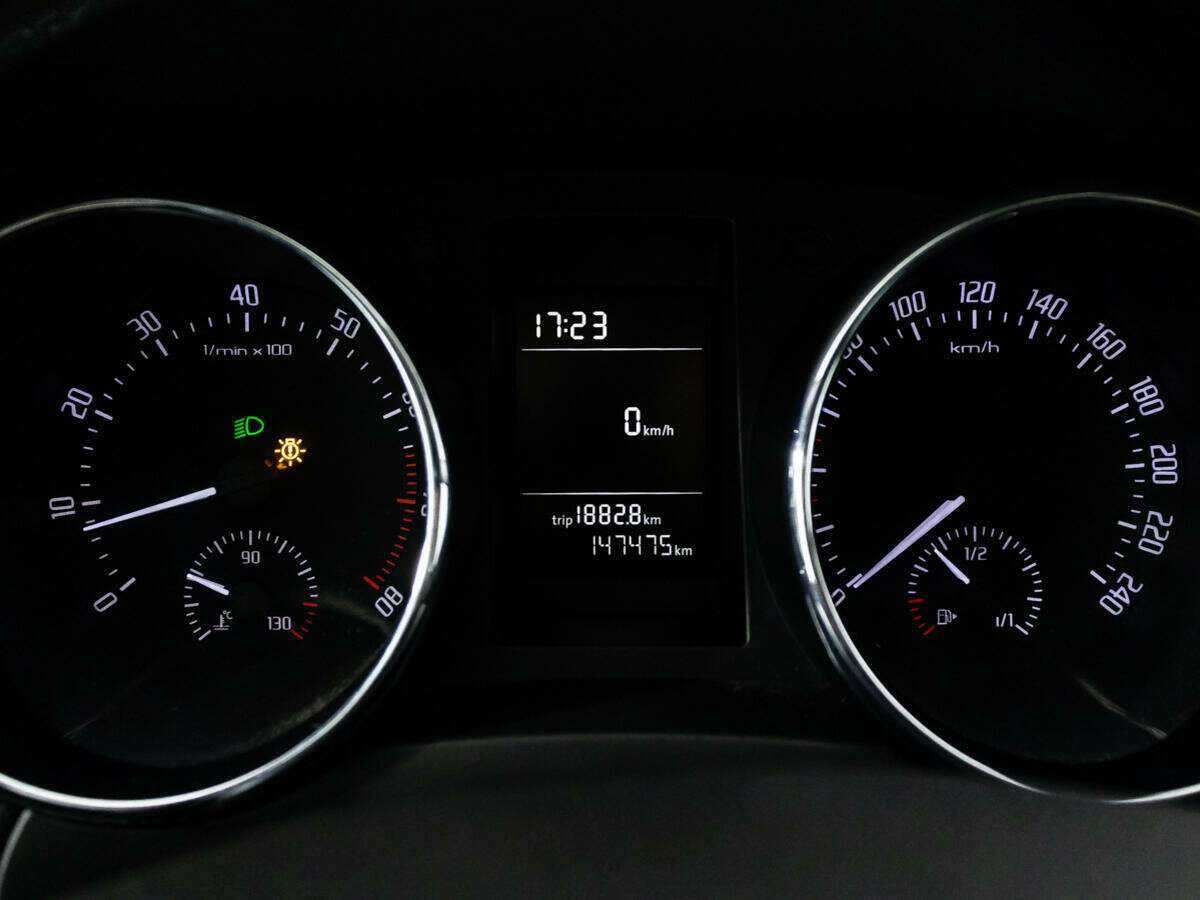 Skoda Yeti б/у, 2012, Механическая. Фото: #10