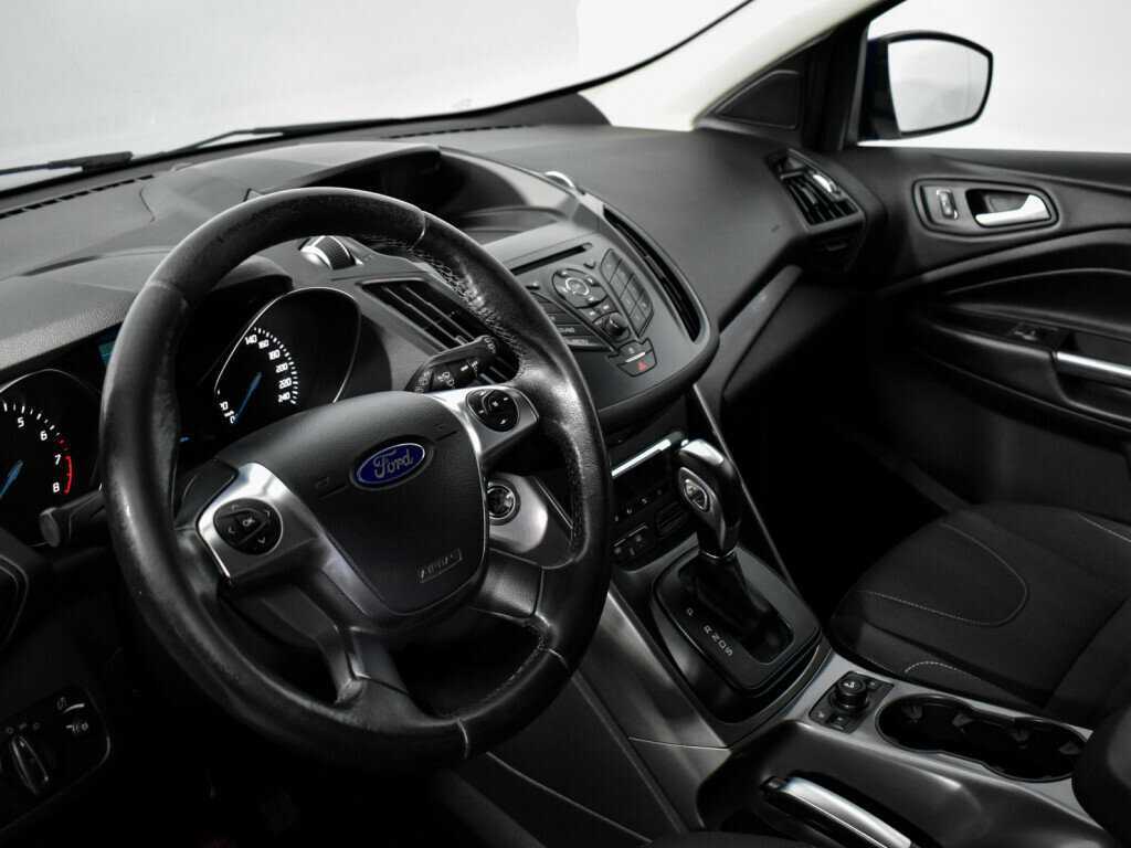 Ford Kuga б/у, 2015, Автоматическая. Фото: #8
