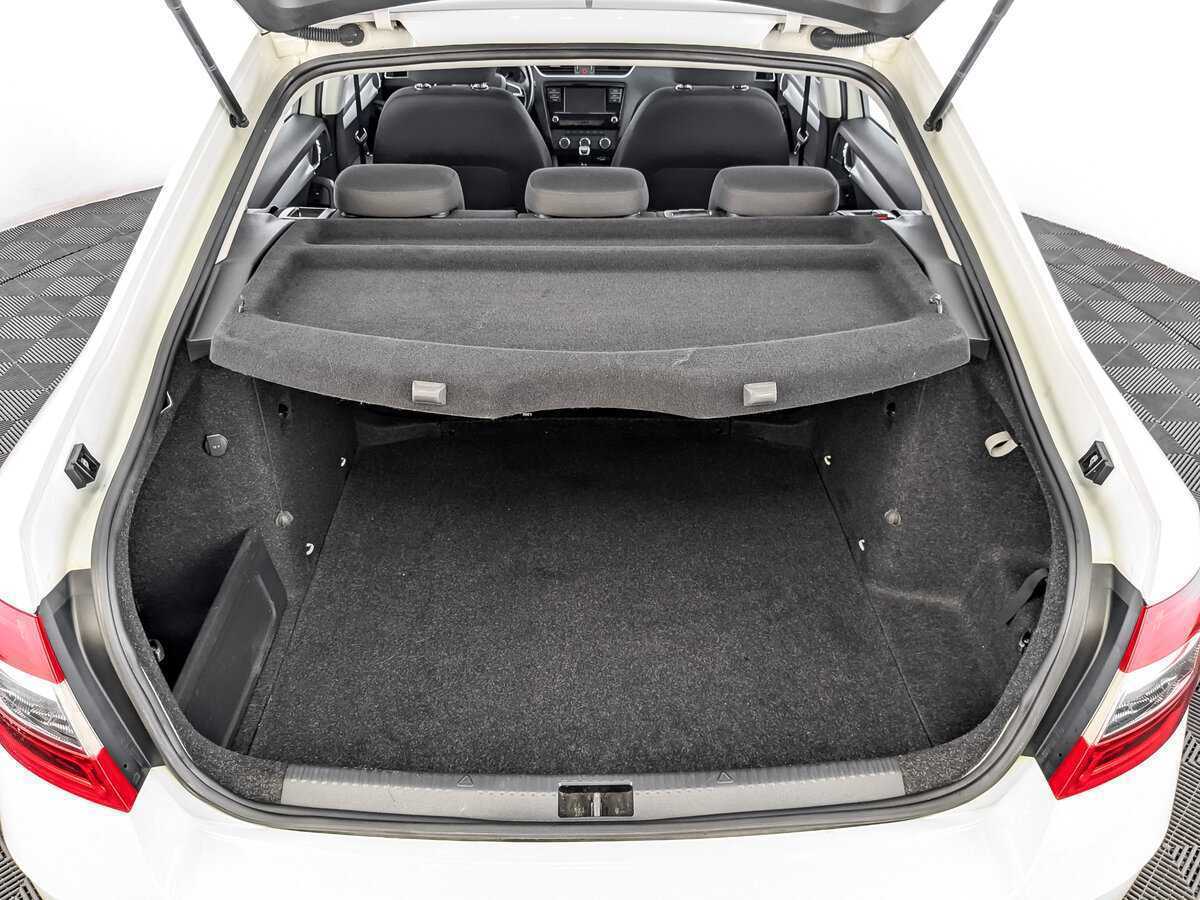 Skoda Octavia б/у, 2019, Механическая. Фото: #9