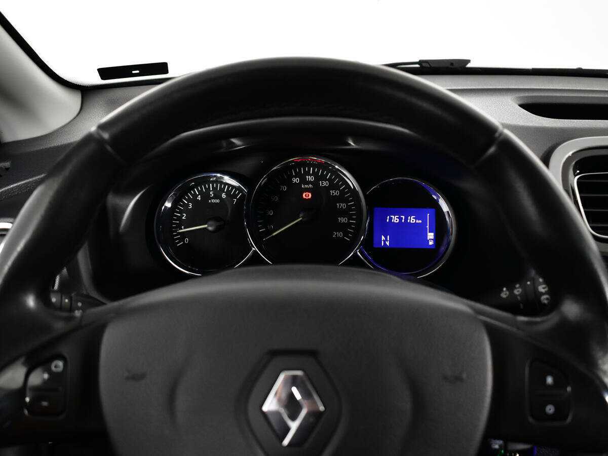 Renault Sandero б/у, 2015, Роботизированная. Фото: #10