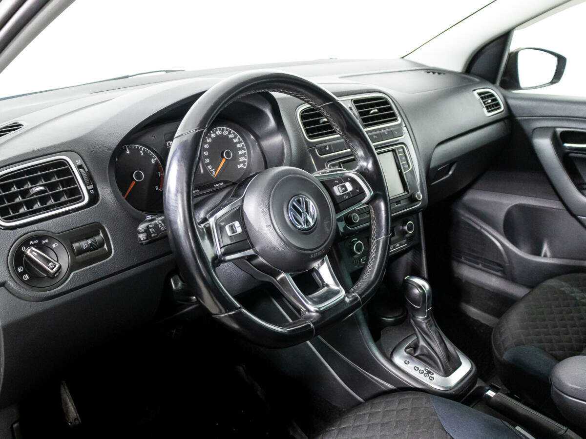 Volkswagen Polo б/у, 2019, Автоматическая. Фото: #10