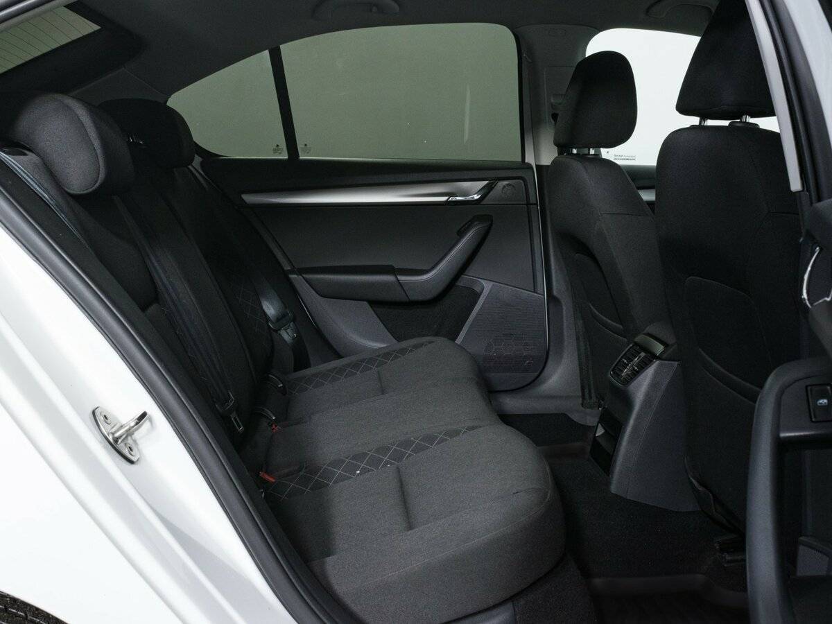 Skoda Octavia б/у, 2019, Механическая. Фото: #11