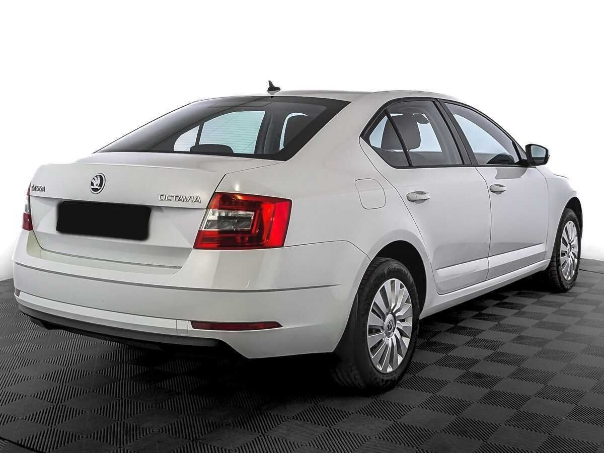 Skoda Octavia б/у, 2017, Механическая. Фото: #4