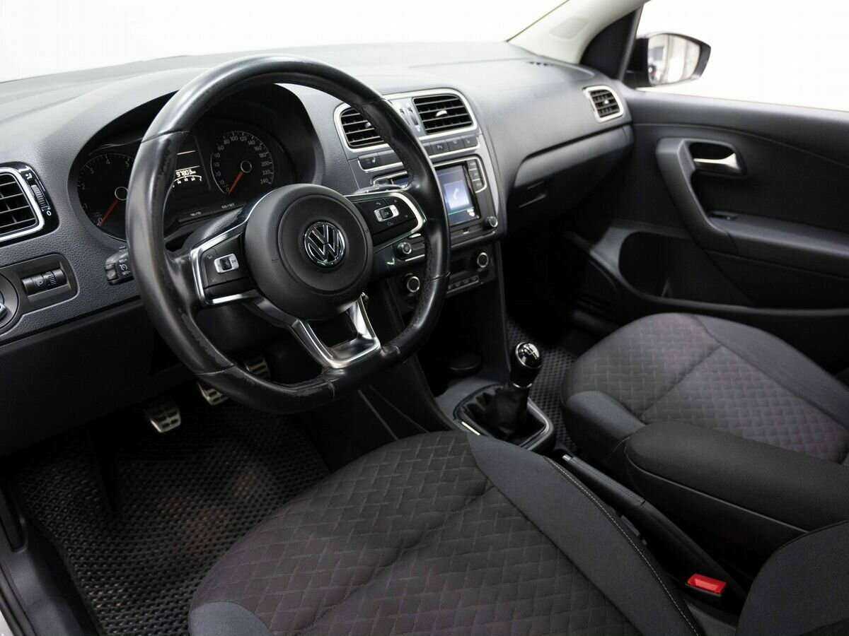 Volkswagen Polo б/у, 2018, Механическая. Фото: #6
