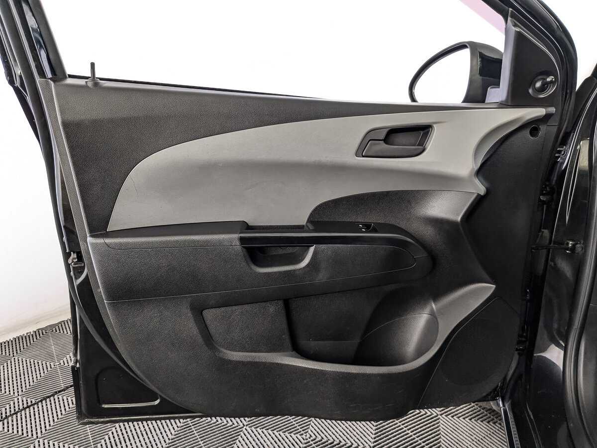 Chevrolet Aveo б/у, 2014, Механическая. Фото: #14