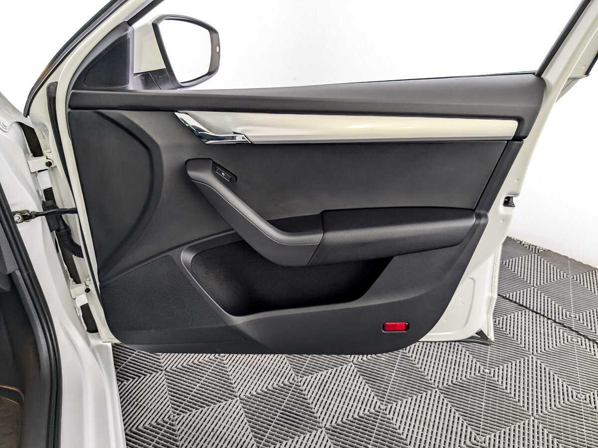 Skoda Octavia б/у, 2019, Механическая. Фото: #19