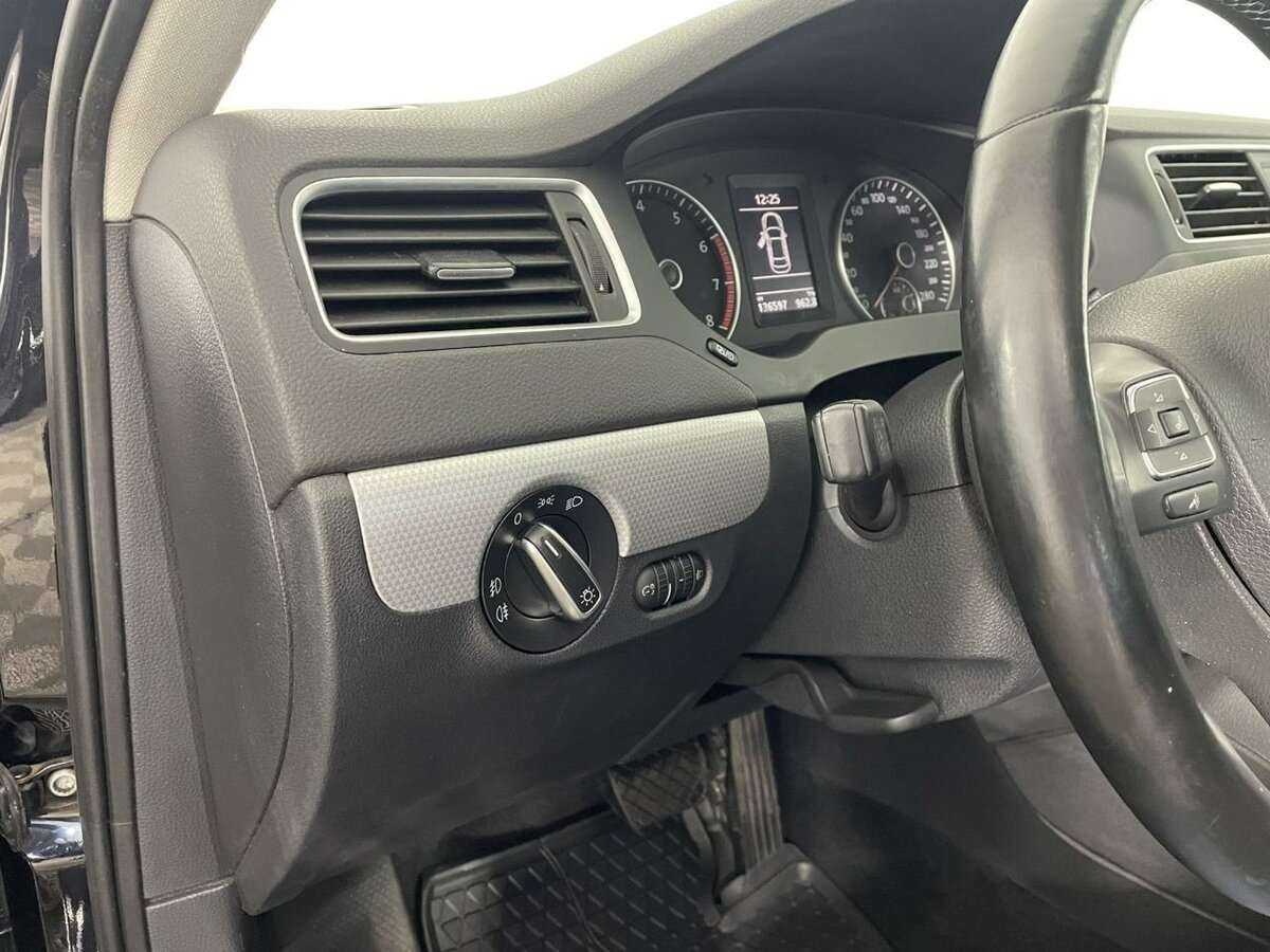 Volkswagen Jetta б/у, 2013, Роботизированная. Фото: #8