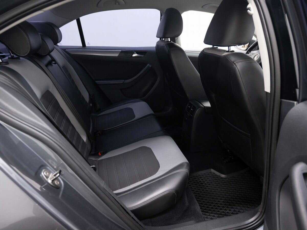 Volkswagen Jetta б/у, 2012, Роботизированная. Фото: #9