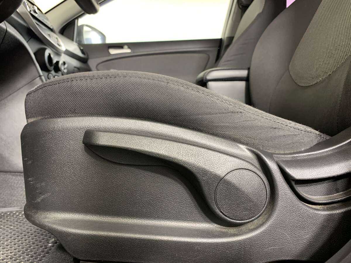 Hyundai Solaris б/у, 2012, Механическая. Фото: #13