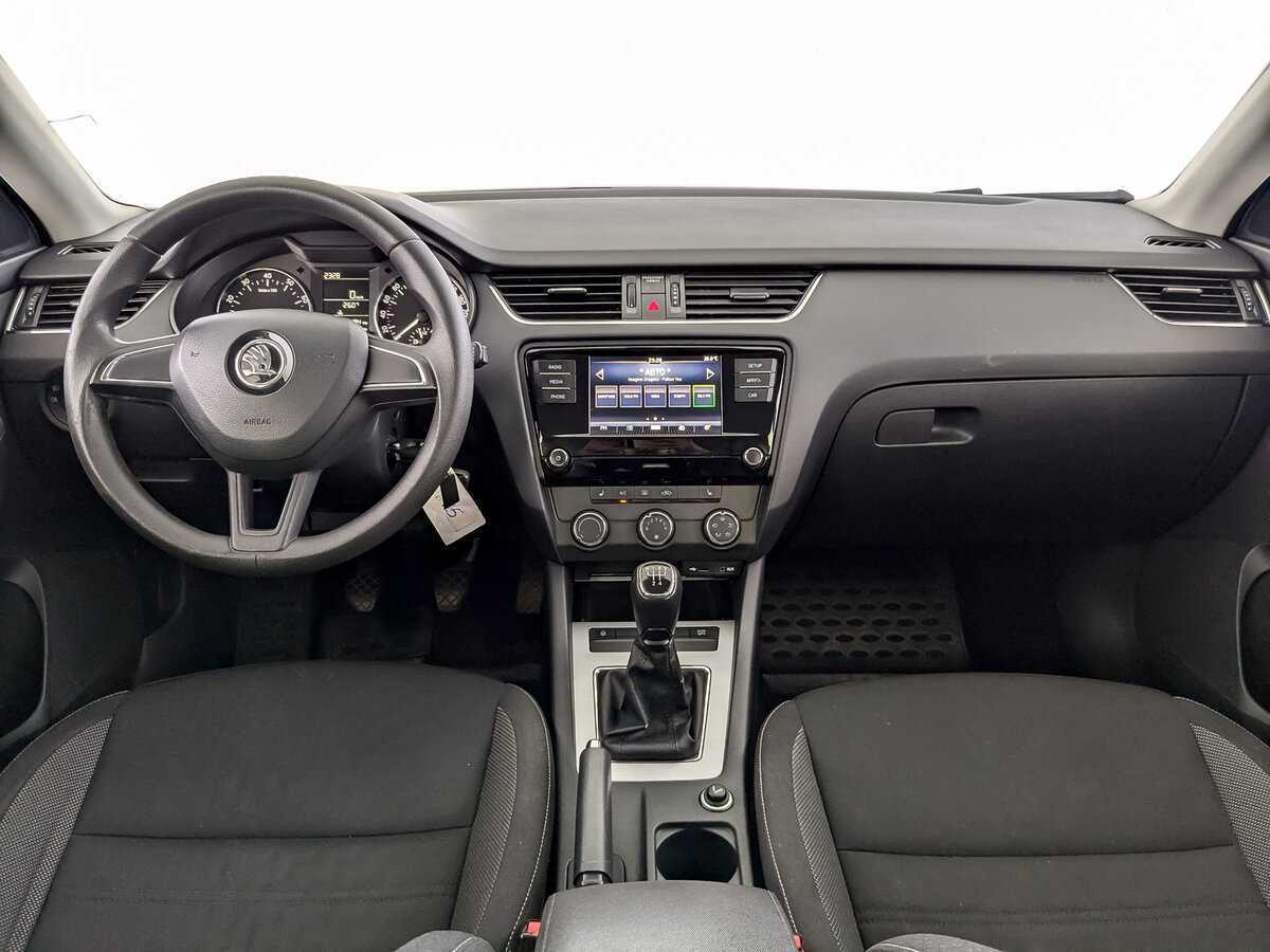 Skoda Octavia б/у, 2017, Механическая. Фото: #11