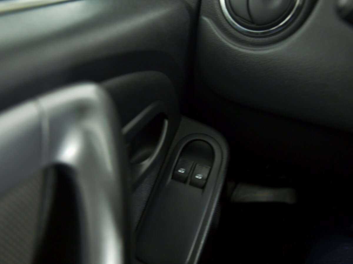 Renault Duster б/у, 2012, Механическая. Фото: #13