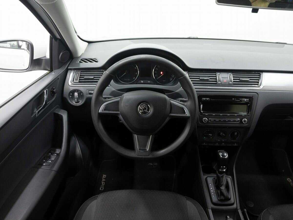 Skoda Rapid б/у, 2015, Автоматическая. Фото: #13