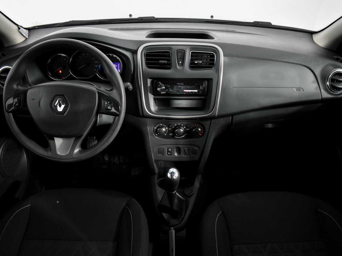 Renault Sandero б/у, 2017, Механическая. Фото: #12