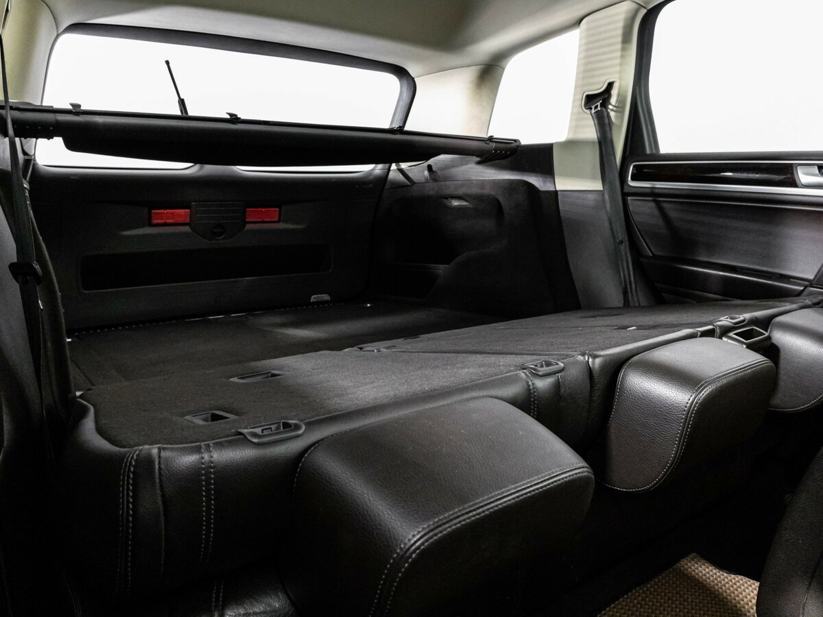 Volkswagen Touareg б/у, 2012, Автоматическая. Фото: #18